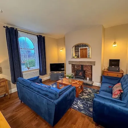 Beautiful, Relaxing Home In Central Saltaire Exterior photo